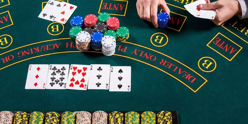 Nên hiểu rõ luật đánh poker là gì